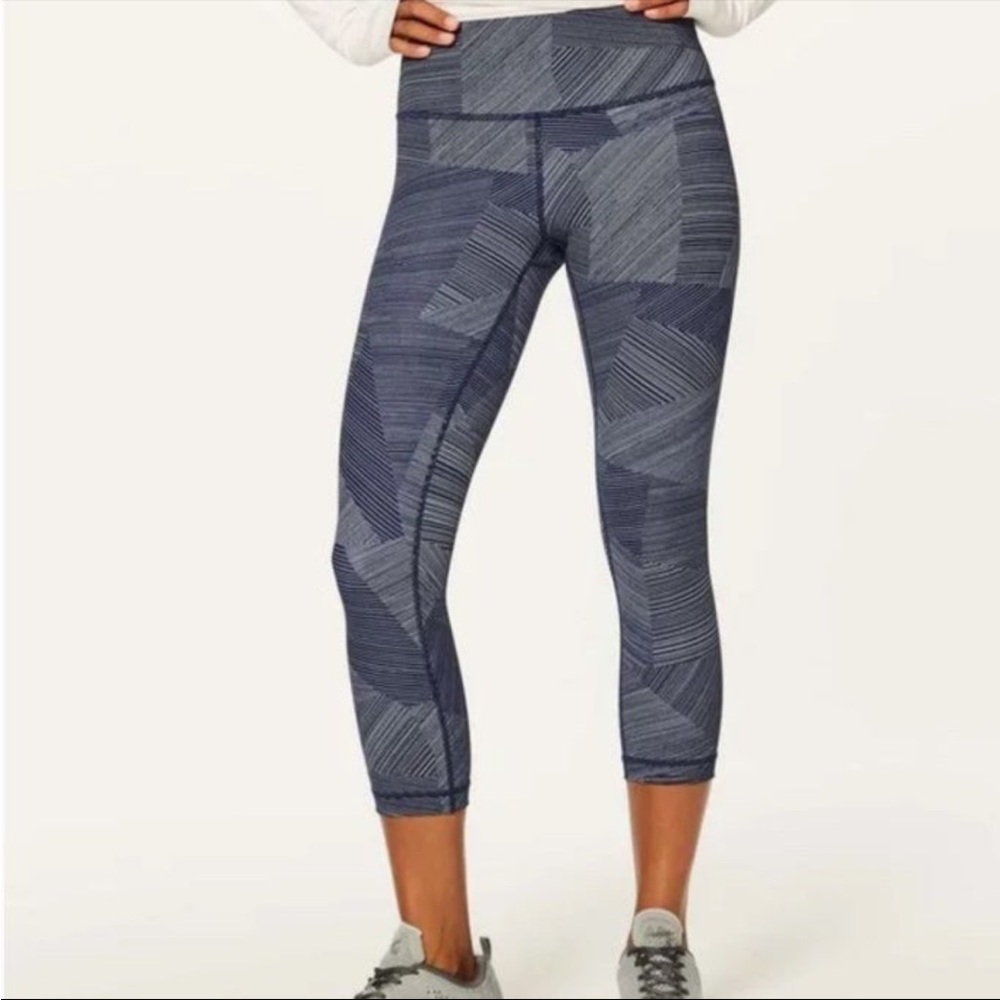 Lululemon Athletica Wunder Under Crop Highwaisted Navy Leggings